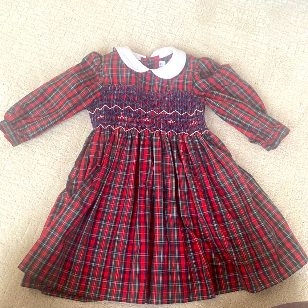 Adorable Excellent Condition Smocked Plaid Dress